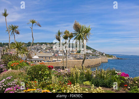 Horizontale Ansicht von Mousehole in Cornwall. Stockfoto