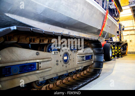 31. August 2015 die RNLI Boot zu retten während einer Rettungsaktion ins Leben gerufen von Newquay Hafen Polly Joke in Cornwall, Großbritannien Stockfoto