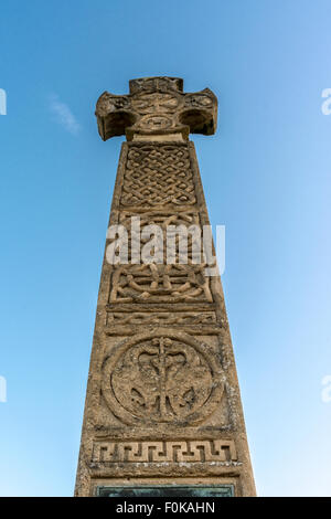 Das keltische Kreuz von Kriegerdenkmal, High Street, Glastonbury. Stockfoto