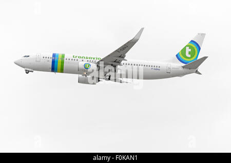 Flugzeug-Boeing 737 - 86J - des - Transavia France-Airline, ist vom Flughafen Madrid-Barajas - Adolfo Suarez - ausziehen. Stockfoto