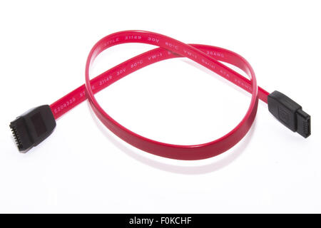 Nahaufnahme von serial-Ata-Kabel isoliert auf weißem Hintergrund Stockfoto
