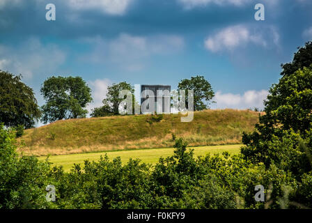 Installation am Yorkshire Sculpture Park von deutschen Künstlern Wolfgang Winter und Berthold Horbelt.  Korb #7. Oxley Bank, 2004. Stockfoto