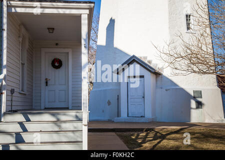 Sandy Hook Licht auf Fort Hancock, New Jersey, ist der älteste Leuchtturm der Arbeiten in den Vereinigten Staaten. Stockfoto