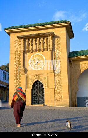 Uhrturm in Grand Socco, Tanger, Marokko, Nordafrika Stockfoto