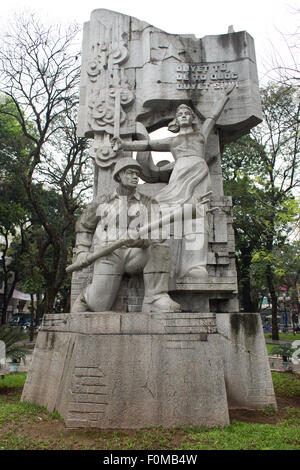 Gedenkstein in Hanoi für die Soldaten, die ihr Leben in die amerikanische Vietnam-Krieg verloren Stockfoto