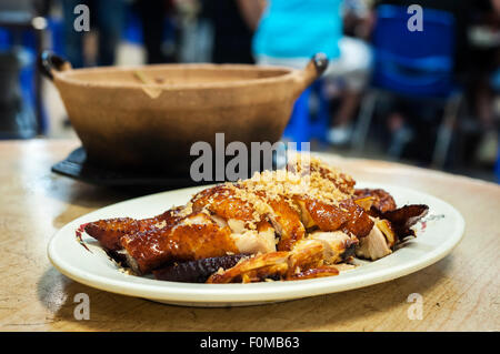 Klassische Hähnchen mit Knoblauch in einem Hong Kong Restaurant serviert Stockfoto