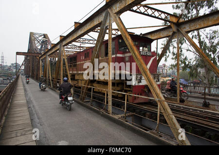 Neue Long Bien-Brücke in Hanoi Stockfoto