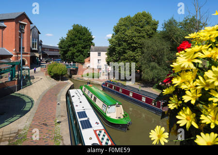 Schloss Quay Shopping Centre und der Oxford Canal, Banbury, Oxfordshire, England, Vereinigtes Königreich, Europa Stockfoto