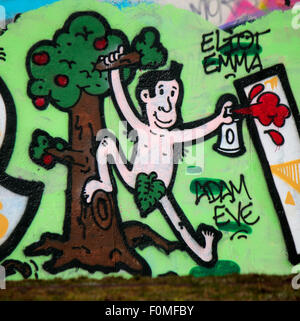 "Adam Und Eva" - Graffiti, East Side Gallery, Berlin. Stockfoto