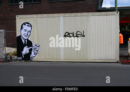 Ein Graffiti des Street Art Kuenstlers Shepard Fairey aus der "Andre the Giant"-Serie, Juni 2015, Berlin-Wedding. Stockfoto