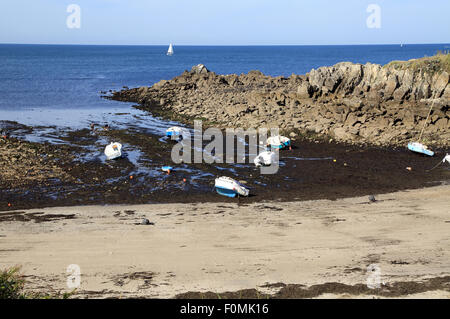 Boote bei Ebbe in Baie du Scall, la Govelle, Batz Sur Mer, Loire-Atlantique, Frankreich, Europa Stockfoto