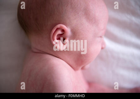 neues Baby geboren jungen Ohr Stockfoto