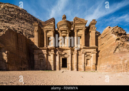 El Deir, das Kloster, Petra, Jordanien. Stockfoto