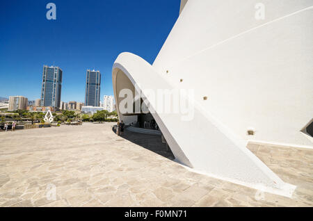 Teneriffa, Spanien - Juni 9: Auditorio de Tenerife - futuristisch und inspiriert in organischen Formen bauen. Stockfoto