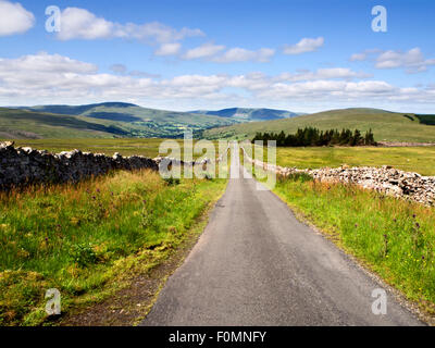 Die Kohle Straße hinunter in Dentdale Yorkshire Dales Cumbria England Stockfoto