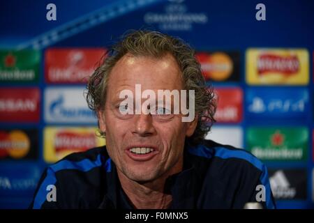 Brügge, Belgien. 17. August 2015. Pressekonferenz vor dem Champions-League-Spiel zwischen dem FC Brügge und Manchester United. Preud Michel Cheftrainer des FC Brügge © Action Plus Sport/Alamy Live News Stockfoto