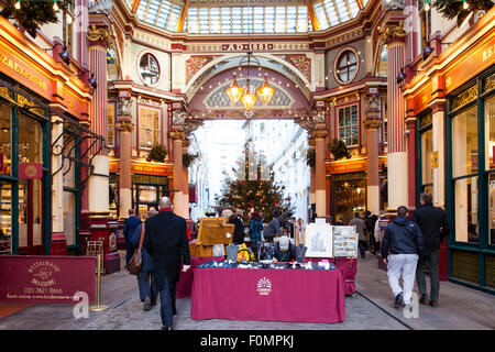 Leadenhall Market zu Weihnachten, London Stockfoto