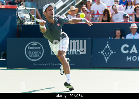 16. August 2015 - Montreal, Quebec, Kanada - NOVAK DJOKOVIC Schlachten A. MURRAY im Finale des Rogers Cup. Die britische Nummer eins 6-4 4-6 6-3 Sieg in drei Stunden in Montreal brachte ihm einen vierten Titel des Jahres. (Kredit-Bild: © David Kirouac/ZUMA Wire/ZUMAPRESS.com) Stockfoto