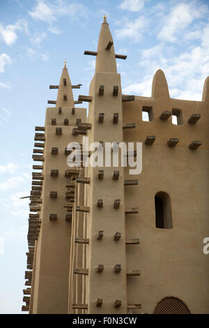 Details der großen Moschee in Djenné und den traditionellen Schlamm Gebäude in Mali. Stockfoto