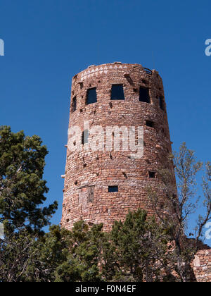 Desert View Watchtower wurde 1932 erbaut und ist eines der bekanntesten Werke von Mary Jane Colter. Gelegen am Südrand. Stockfoto