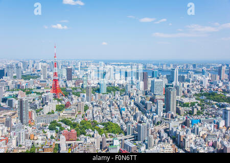 Tokyo Tower-Blick vom Roppongi Hills Observatory, Minato-Ku, Tokyo, Japan Stockfoto