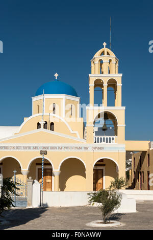 St. Georg - Agios Georgios - Kirche, Oia, Santorini, Griechenland Stockfoto