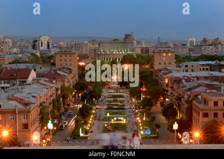 Blick von der Kaskade in Jerewan, in der Nacht, Armenien Stockfoto