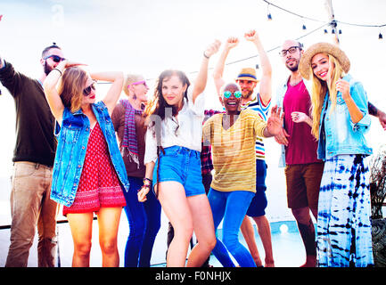 Jugendliche Freunde Beach Party Glück Konzept Stockfoto