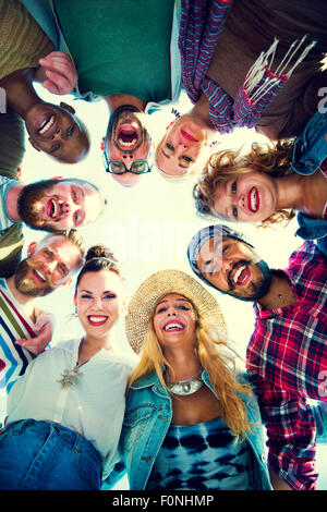 Huddle Join Holiday Party Freundesgruppe Konzept Stockfoto