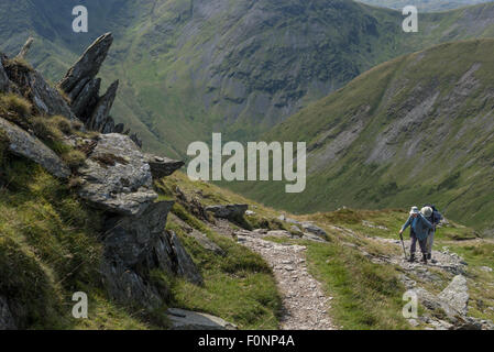 Wanderer auf Harter fiel Cumbria Stockfoto