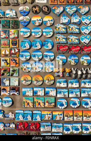 Kühlschrank-Magnete - touristischen Geschenke von Oia, Santorini, Griechenland Stockfoto