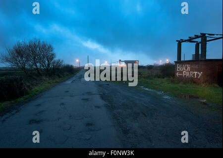 Straße nach Port Talbot Stahl Werke und Margam Strand, Süd-Wales, UK. Stockfoto