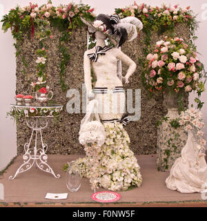 My Fair Lady-Floristik Anzeigen von City of Bad College bei RHS Hampton Court Palace Flower Show 2015 Stockfoto