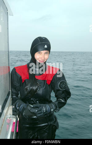 Wladiwostok, Inseln Verkhovsko, Primorje, Fernost, Russland. 15. Oktober 2014. Divewoman. Inseln Verkhovskogo, Peter der große-Bucht, Meer von Japan, Fernost, Wladiwostok, Russland. © Andrey Nekrassow/ZUMA Wire/ZUMAPRESS.com/Alamy Live-Nachrichten Stockfoto