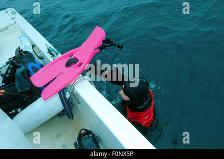 Wladiwostok, Inseln Verkhovsko, Primorje, Fernost, Russland. 15. Oktober 2014. Divewoman. Inseln Verkhovskogo, Peter der große-Bucht, Meer von Japan, Fernost, Wladiwostok, Russland. © Andrey Nekrassow/ZUMA Wire/ZUMAPRESS.com/Alamy Live-Nachrichten Stockfoto