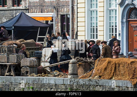 Gent, Belgien. 19. August 2015. Hintergrund-Akteure am Filmset in Gent, Belgien von der Hollywood-Produktion "Kaiser", Regie: Lee Tamahori mit Schauspieler Adrien Brody in der Rolle des Karls des fünften. 19. August 2015 Credit: Letzen Bild Bibliothek/Alamy Live-Nachrichten Stockfoto