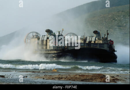 STERNS, Landing Craft Luftpolster der US-Marines in Übung am Kap Teulada (Sardinien, Italien) Stockfoto