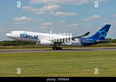 C-GPTS Air Transat Airbus A330-200 Flughafen Manchester England uk eingetroffen Stockfoto