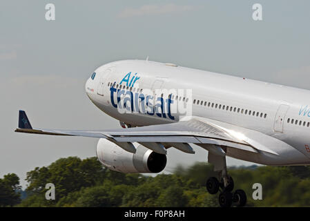 C-GPTS Air Transat Airbus A330-200 Flughafen Manchester England uk eingetroffen Stockfoto