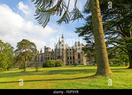 Alton Towers verfallenes Haus auf dem Estate Theme Park Gärten Staffordshire England UK Stockfoto