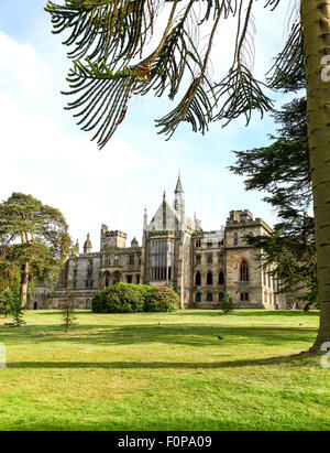 Alton Towers verfallenes Haus auf dem Estate Theme Park Gärten Staffordshire England UK Stockfoto