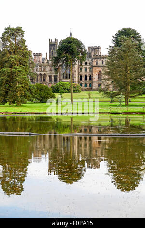 Alton Towers verfallenes Haus auf dem Estate Theme Park Gärten Staffordshire England UK Stockfoto