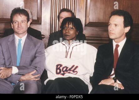 ROBIN WILLIAMS mit Whoopi Goldberg und Billy Crystal im Comic Relief 1986.13978. (Kredit-Bild: © James Colburn/Globe Fotos über ZUMA Draht über ZUMA Draht) Stockfoto