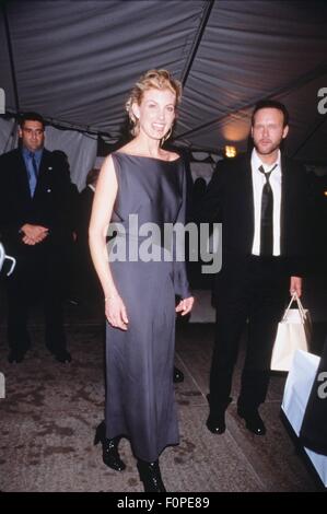 FAITH HILL bei Costume Institute profitieren Gala, Metropolitan Museum of Art New York 2001.k21654ar. © Andrea Renault/Globe Fotos/ZUMA Draht/ZUMA Draht/Alamy Live-Nachrichten Stockfoto