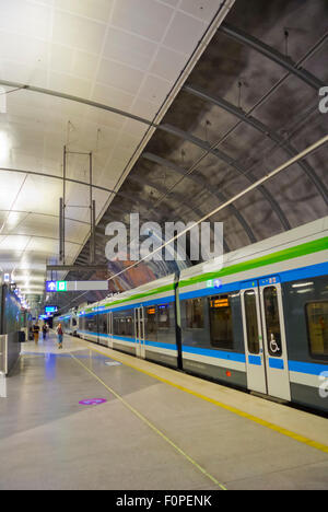 Flughafen-Bahnhof, Kehärata, Ring-Eisenbahnlinie, Helsinki-Vantaan Lentoasema, Flughafen Helsinki-Vantaa, Finnland Stockfoto
