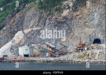 Bergbau-Betrieb in den Geirangerfjord, Norwegen. Stockfoto