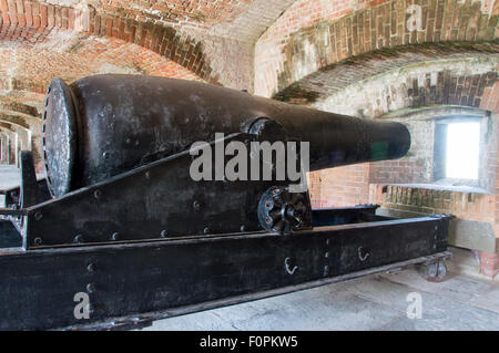 Ein 19. Jahrhundert daumendicke Rodman Kanone im historischen Fort Zachary Taylor, Key West, Florida. Stockfoto