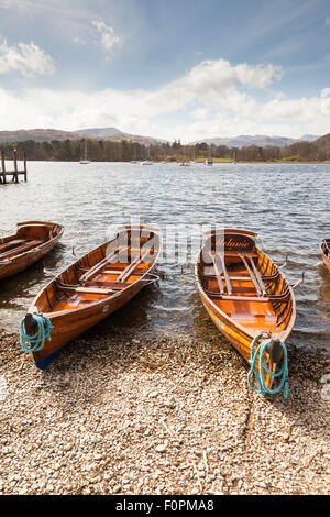 Ruderboote zu mieten, Ambleside, Lake Windermere, Lake District, Cumbria, England Stockfoto