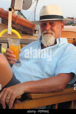 Ein Engländer mit einem Bart einen stylischen Hut Stockfoto