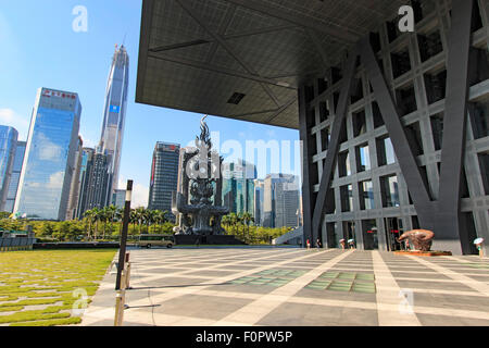 Shenzhen, China - August 19,2015: Shenzhen Skyline von der Börse mit dem Ping An IFC aus gesehen Stockfoto